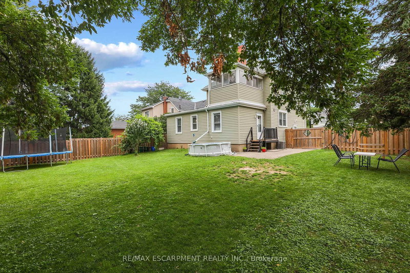 11 Fairview Rd, Grimsby, L3M 3L1 | Image 2