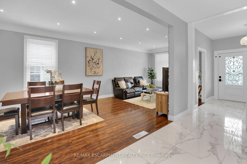 11 Fairview Rd, Grimsby, L3M 3L1 | Image 3