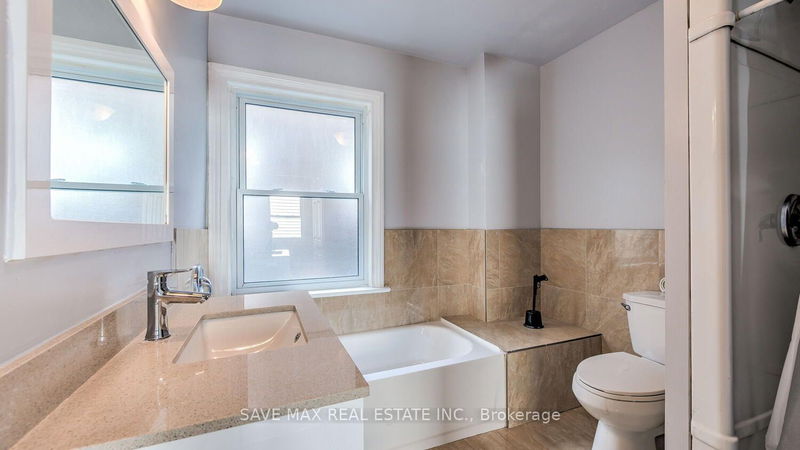 713 ADELAIDE St N London, N5Y 2L4 | Image 12