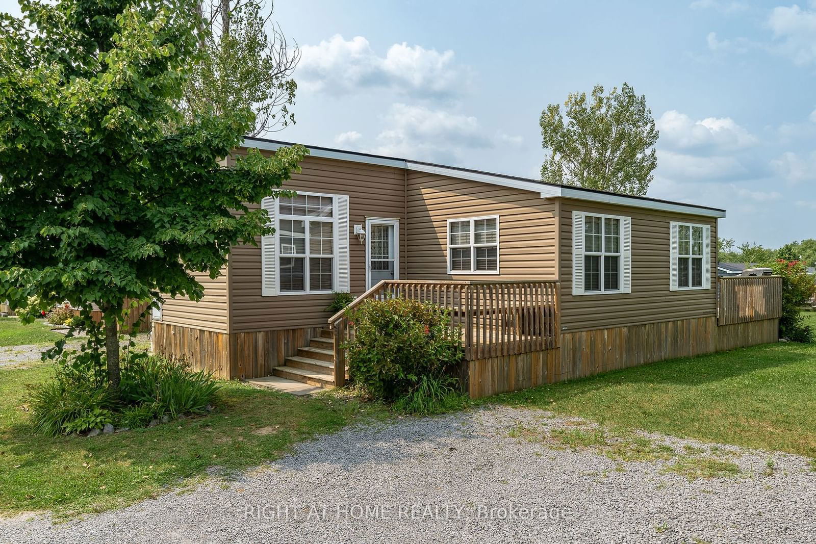 Building at 486 County Road 18 Road, Prince Edward County, Athol