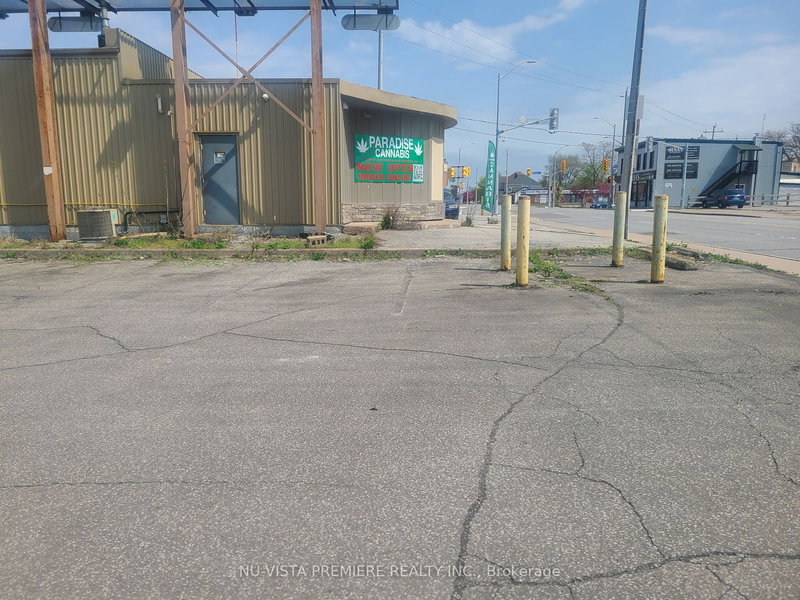 220 Welland Ave, St. Catharines, L2R 2P3 | Image 2