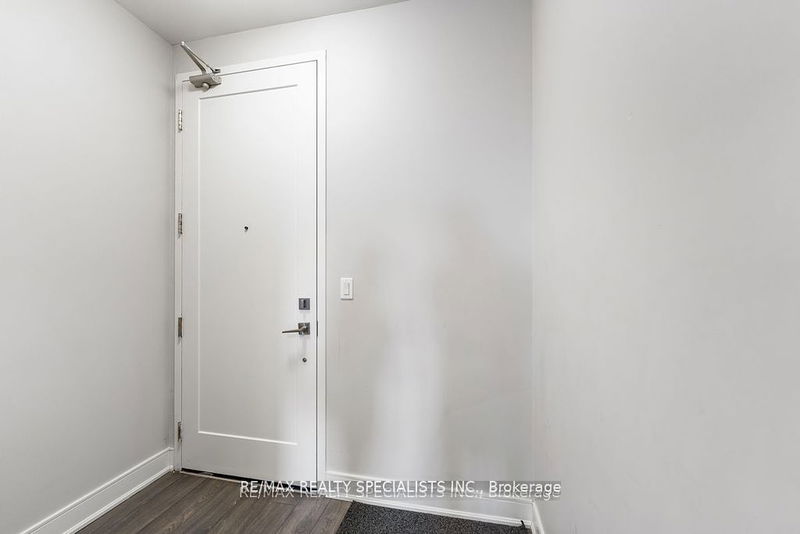 home for lease on 503-150 Main Street W