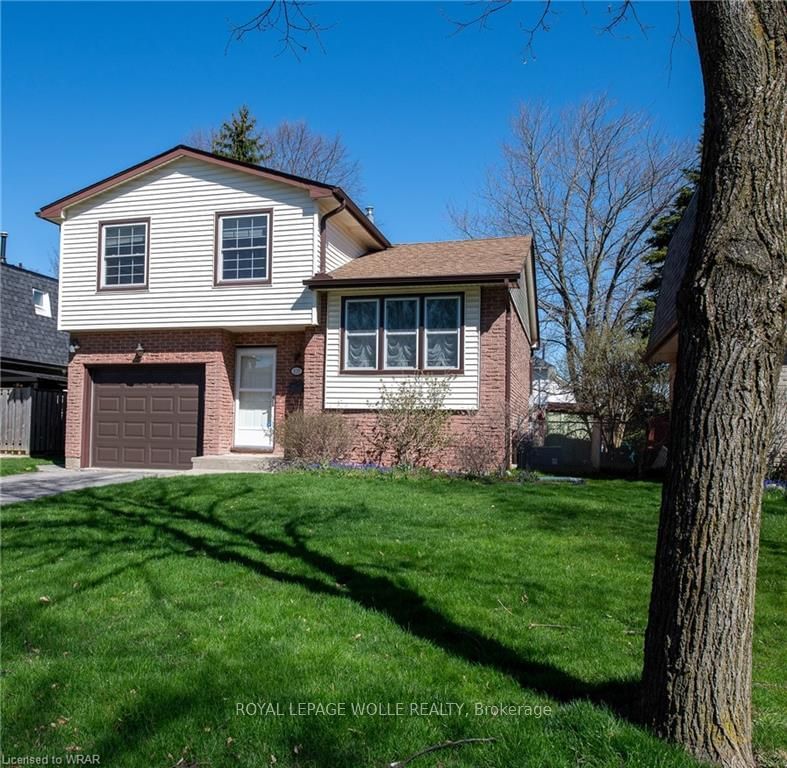 home for sale on 107 Glenroy Crescent