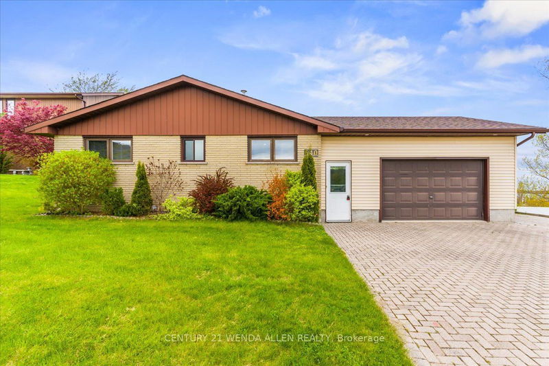 640 Huron Terr  Kincardine, N2Z 2H2 | Image 2