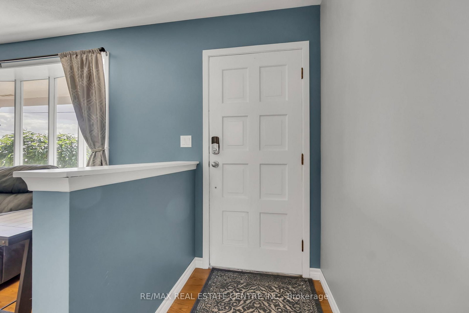 Listing Image 7