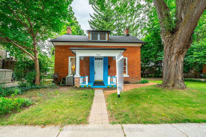 home for sale on 8 Market Street N