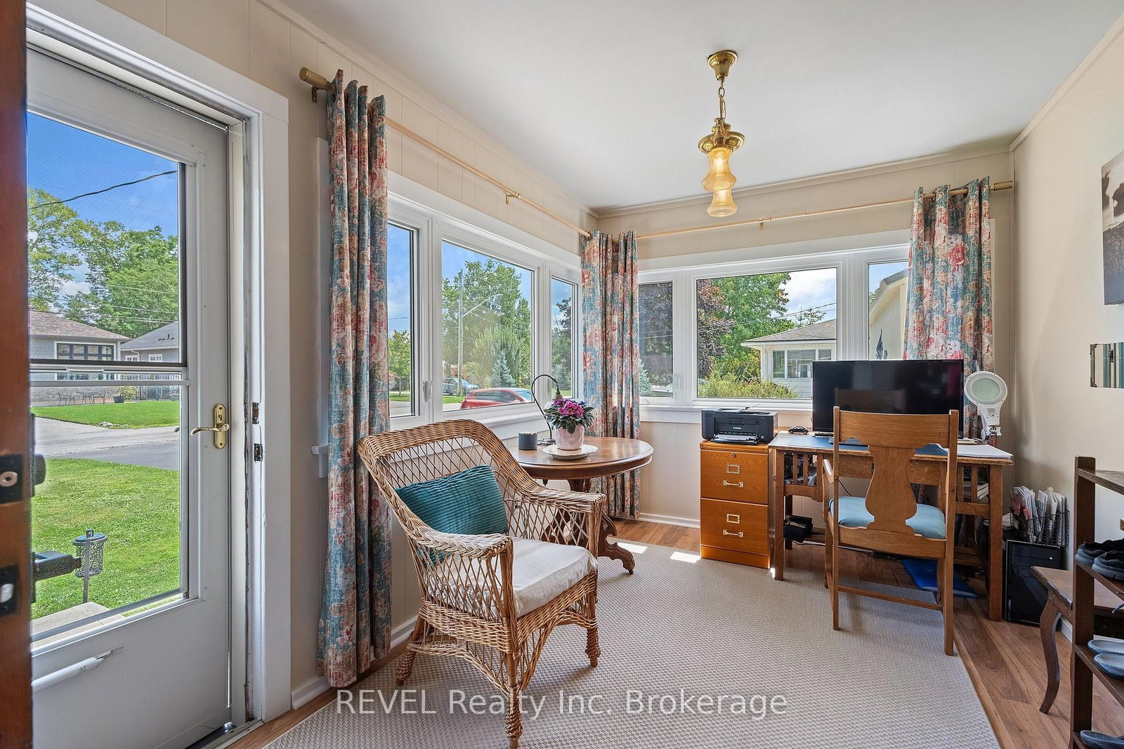 Listing Image 7