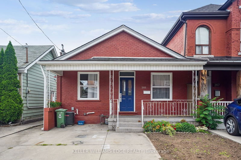 home for lease on Lower-205 West Avenue N