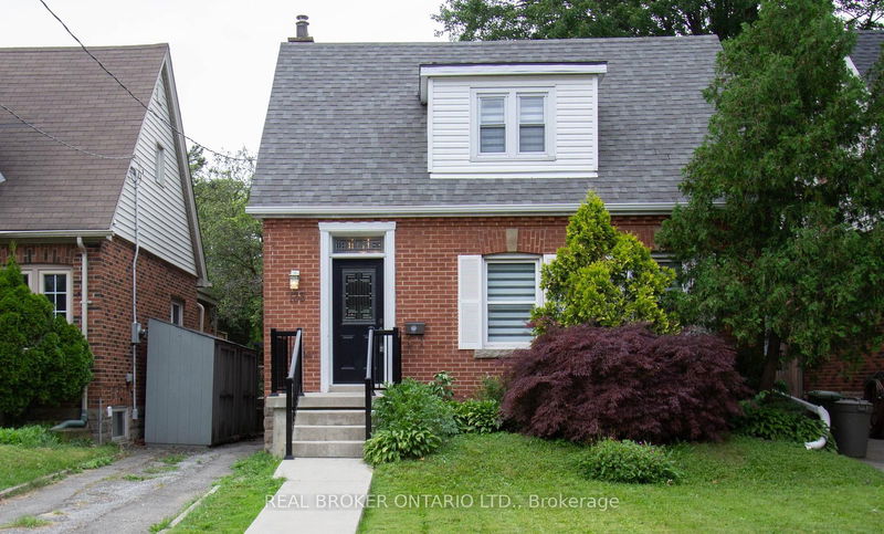home for sale on 133 Bond Street N