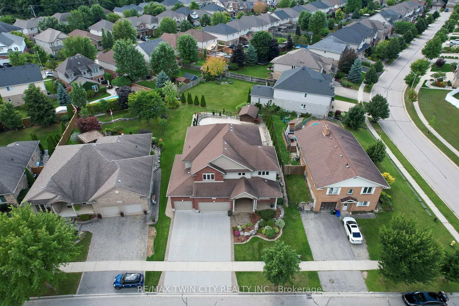 Listing Image 3