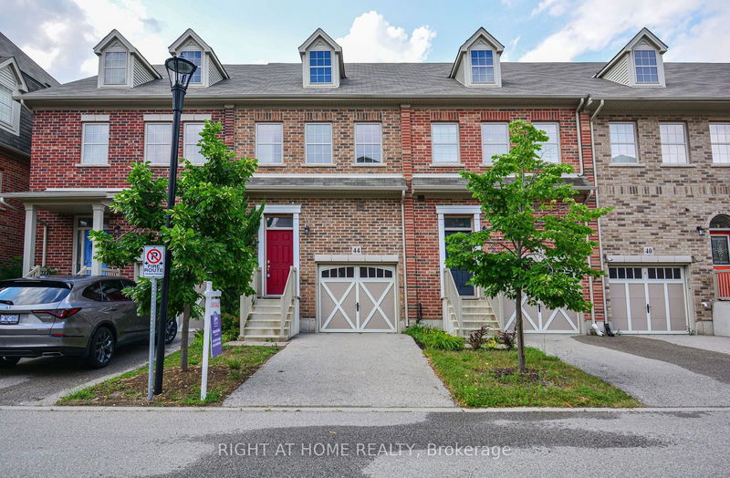 44 Robert Peel Rd  Kitchener, N2H 0B5 | Image 1