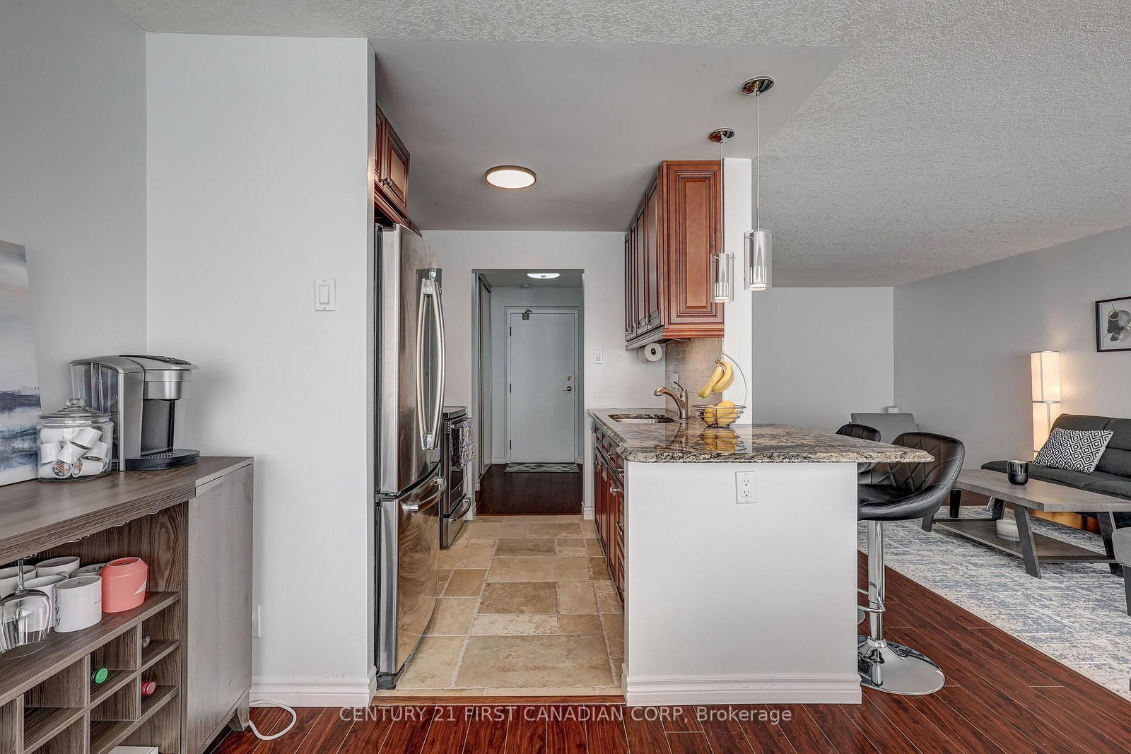 Listing Image 18