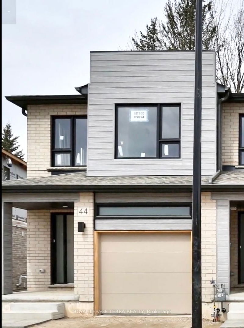 home for lease on 44 Pony Way