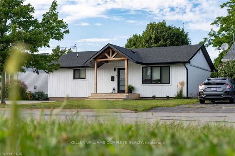 home for sale on 328 Dufferin Street
