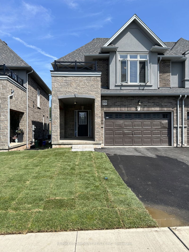 home for lease on 99 Pinot Crescent