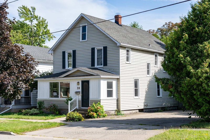 39 Phipps St, Fort Erie, L2A 2V3 | Image 2
