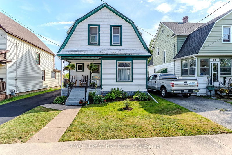 home for sale on 51 Phipps Street