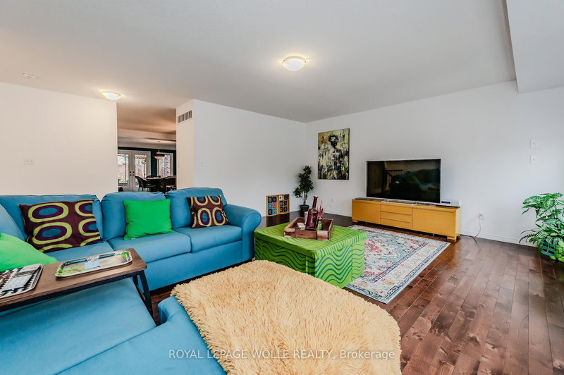 565 Sundew Dr, Waterloo, N2V 0B9 | Image 3