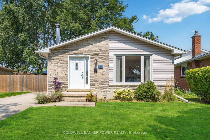 home for sale on 924 WILLOW Lane