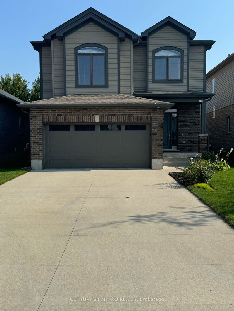 home for lease on 473 Tansbury Street