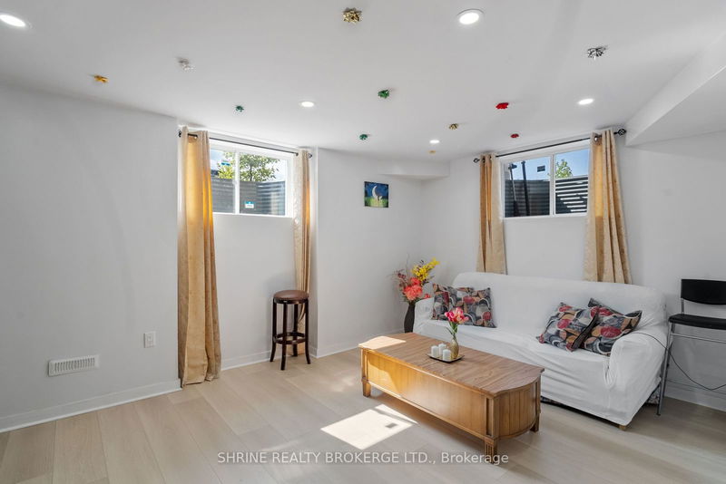 1552 Sandridge Ave  London, N5X 0G5 | Image 31