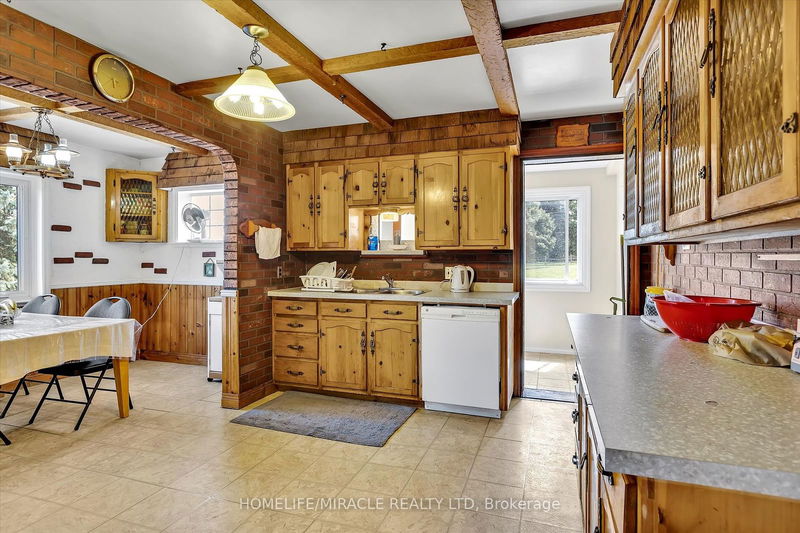 2813 Lakefield Rd  Smith-Ennismore-Lakefield, K9J 6X5 | Image 5