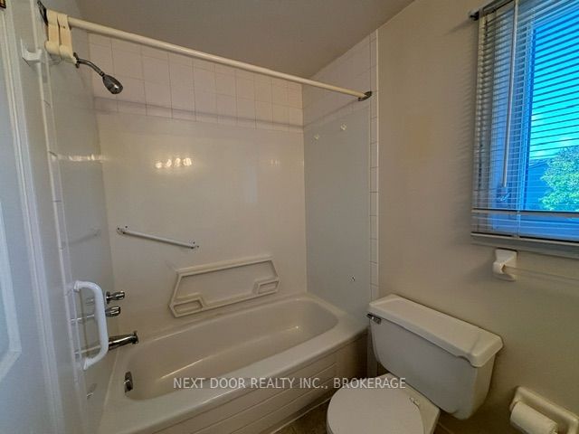  69 - 141 Condor Crt  London, N5W 6A1 | Image 14