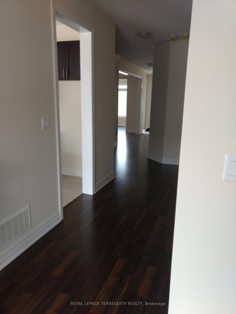 4516 Eclipse Way, Niagara Falls, L2G 0X4 | Image 3