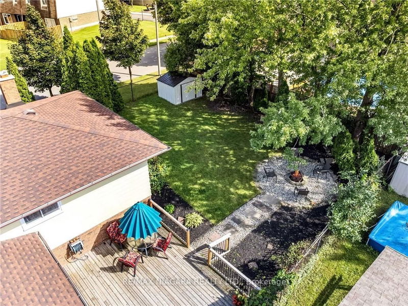 2 Acadia Cres  St. Catharines, L2P 1H8 | Image 32