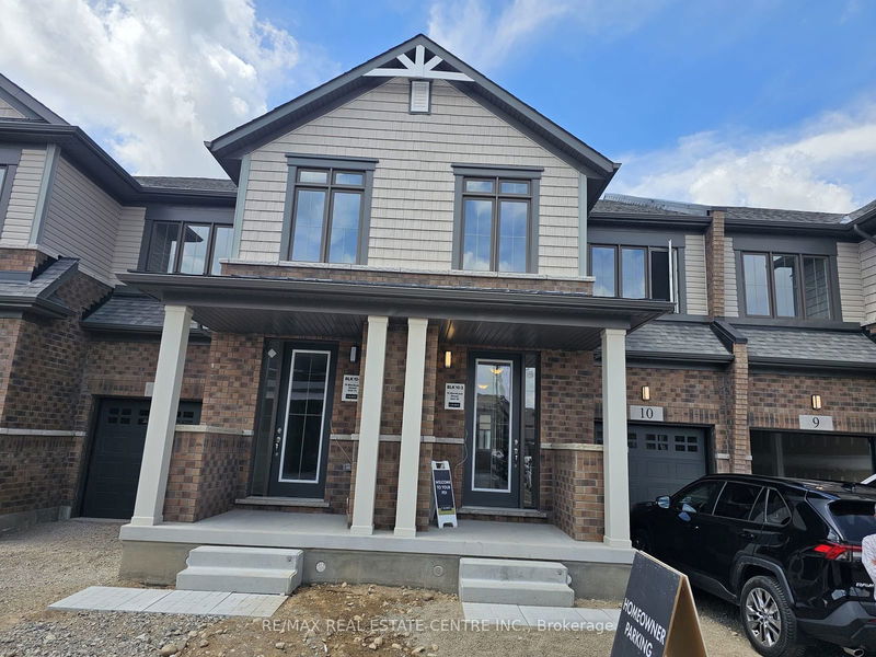 home for lease on 10-15 Blacklock Street