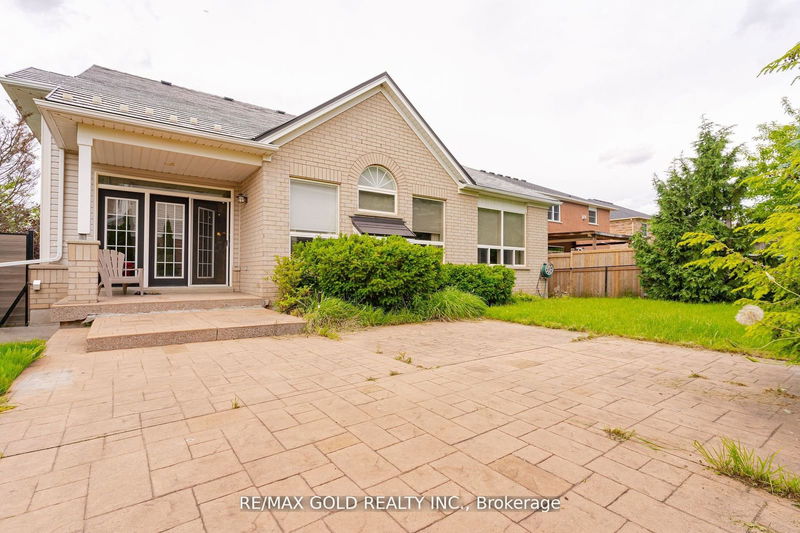 85 Blackburn Dr  Brantford, N3T 6S3 | Image 36