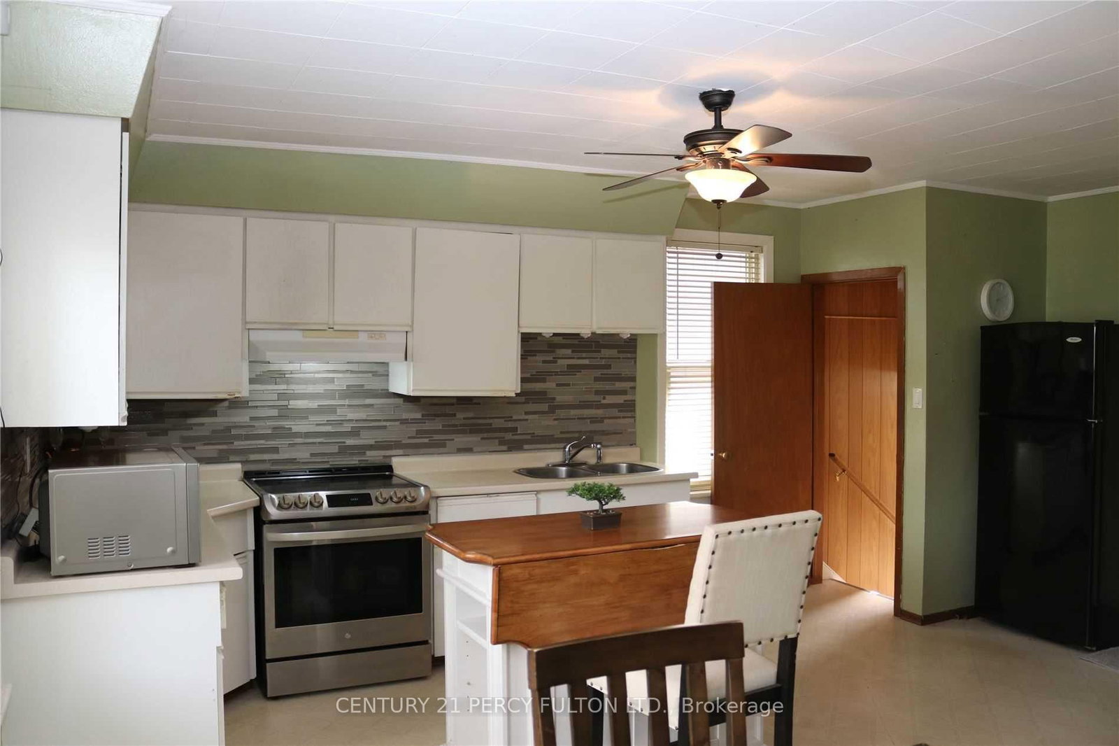 Listing Image 7