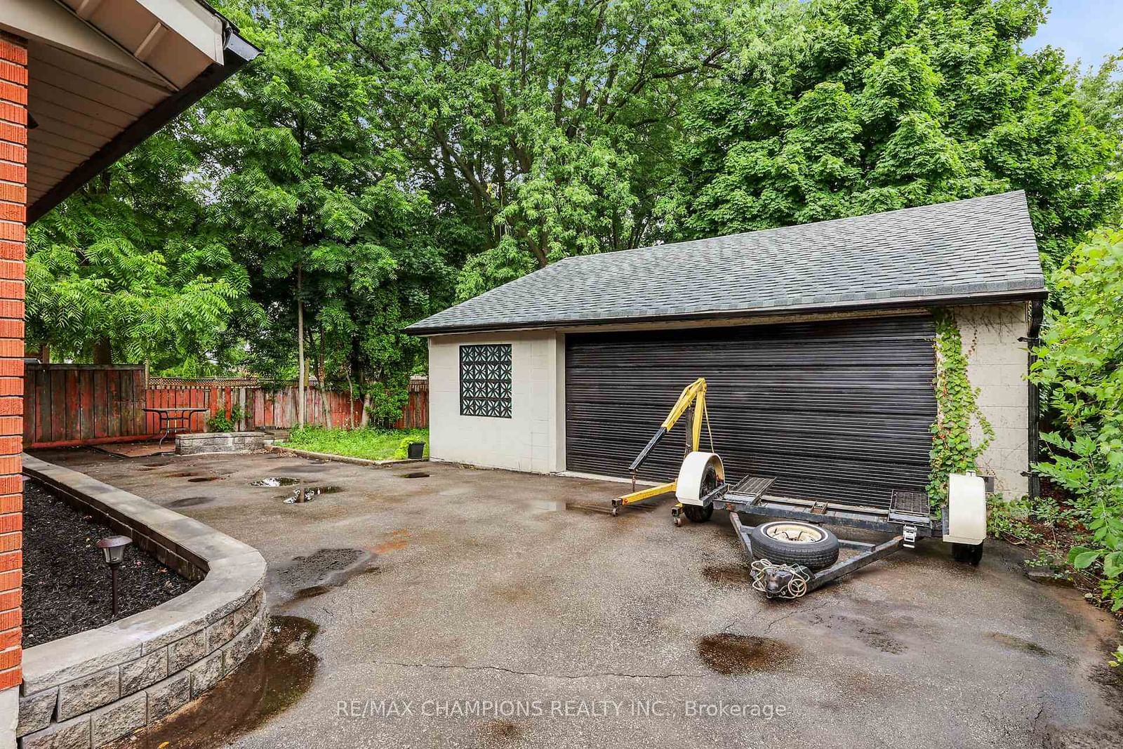 Listing Image 14