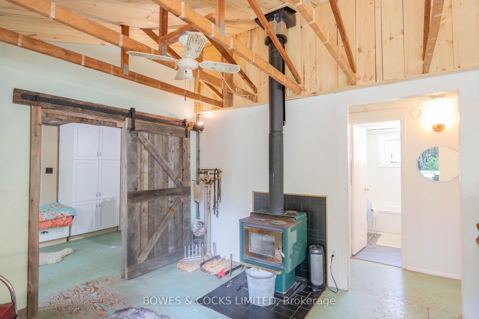 Listing Image 12
