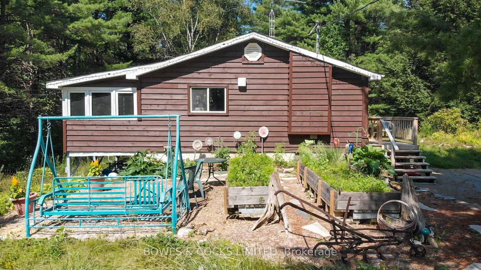 Listing Image 4