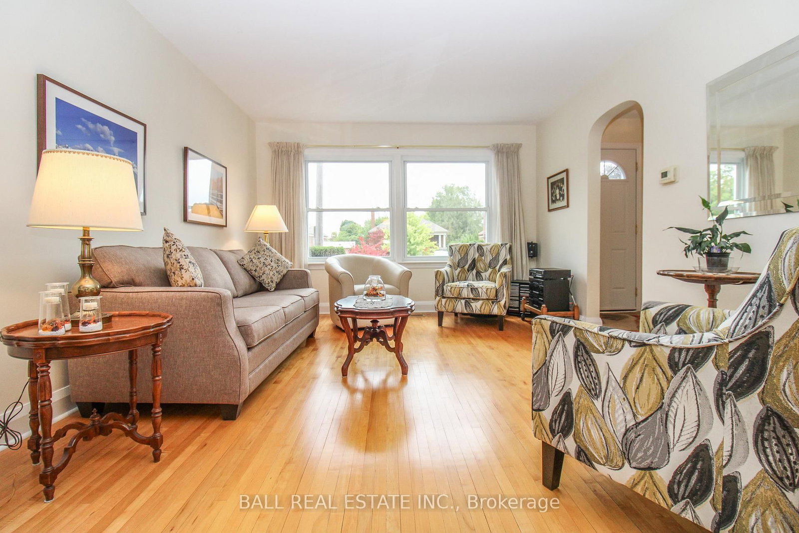 Listing Image 19
