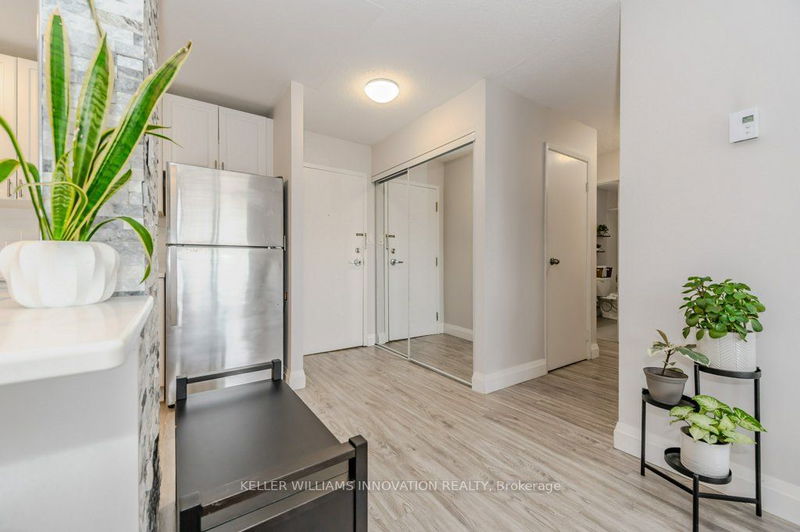  305 - 276 Eiwo Crt  Waterloo, N2K 3M6 | Image 3