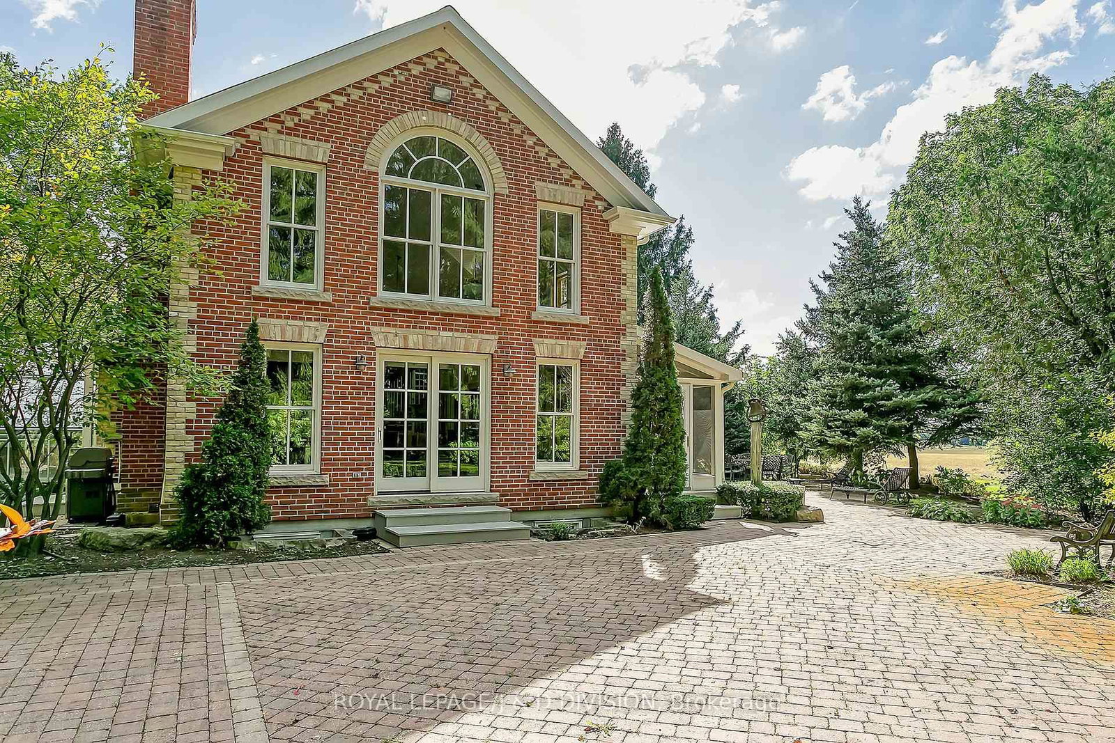 Listing Image 7