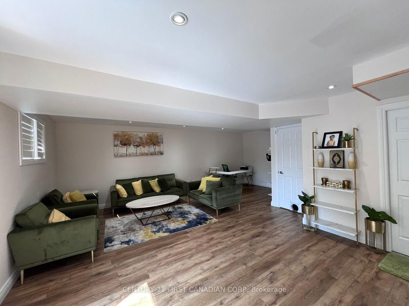 27 Rexway Rd  London, N6G 3C1 | Image 25