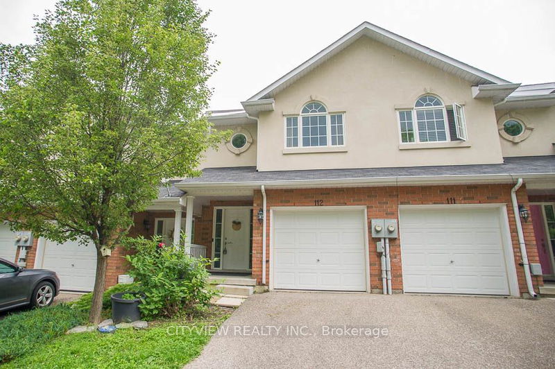 home for lease on 112-20 McConkey Crescent