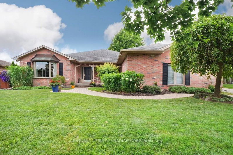 home for sale on 61 South Carriage Road