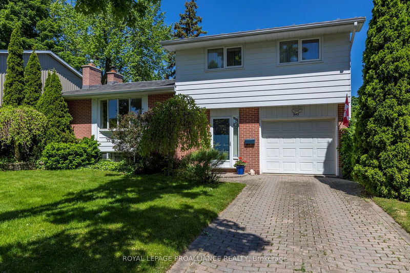 942 Ellesmere Ave  Peterborough, K9H 7A7 | Image 1