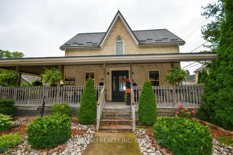 home for sale on 127 Maria Street