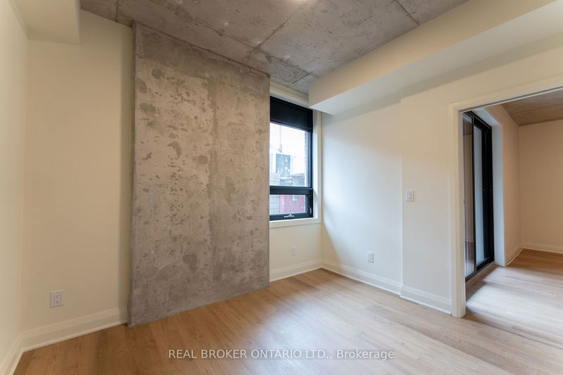 home for lease on 403-11 Robert Street