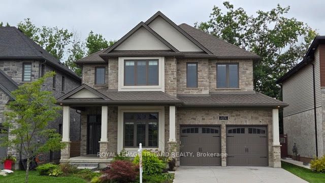 home for sale on 2452 Red Thorne Avenue