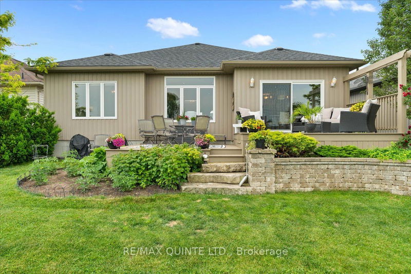 49 MAPLEHURST Cres  Prince Edward County, K0K 3L0 | Image 2