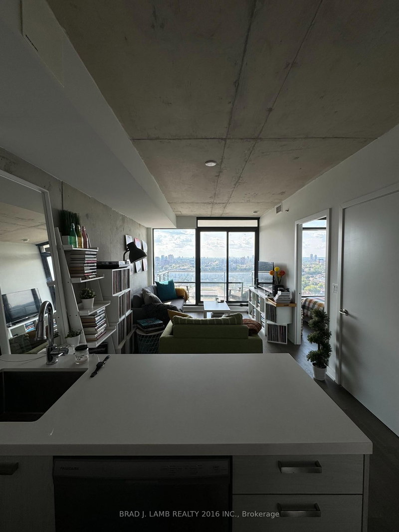 1805 - 203 Catherine St, Ottawa, K2P 1J5 | Image 2