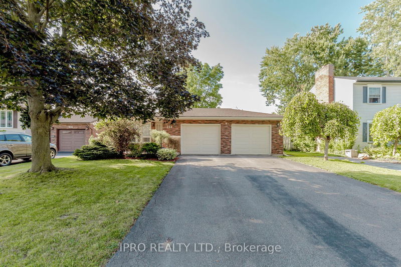 211 Leaside Dr  Welland, L3C 6N4 | Image 1