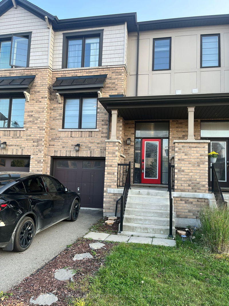 home for lease on 98 Crafter Crescent
