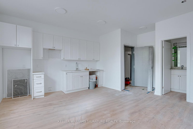 10 - 610 King St E, Hamilton, L8N 1E2 | Image 2